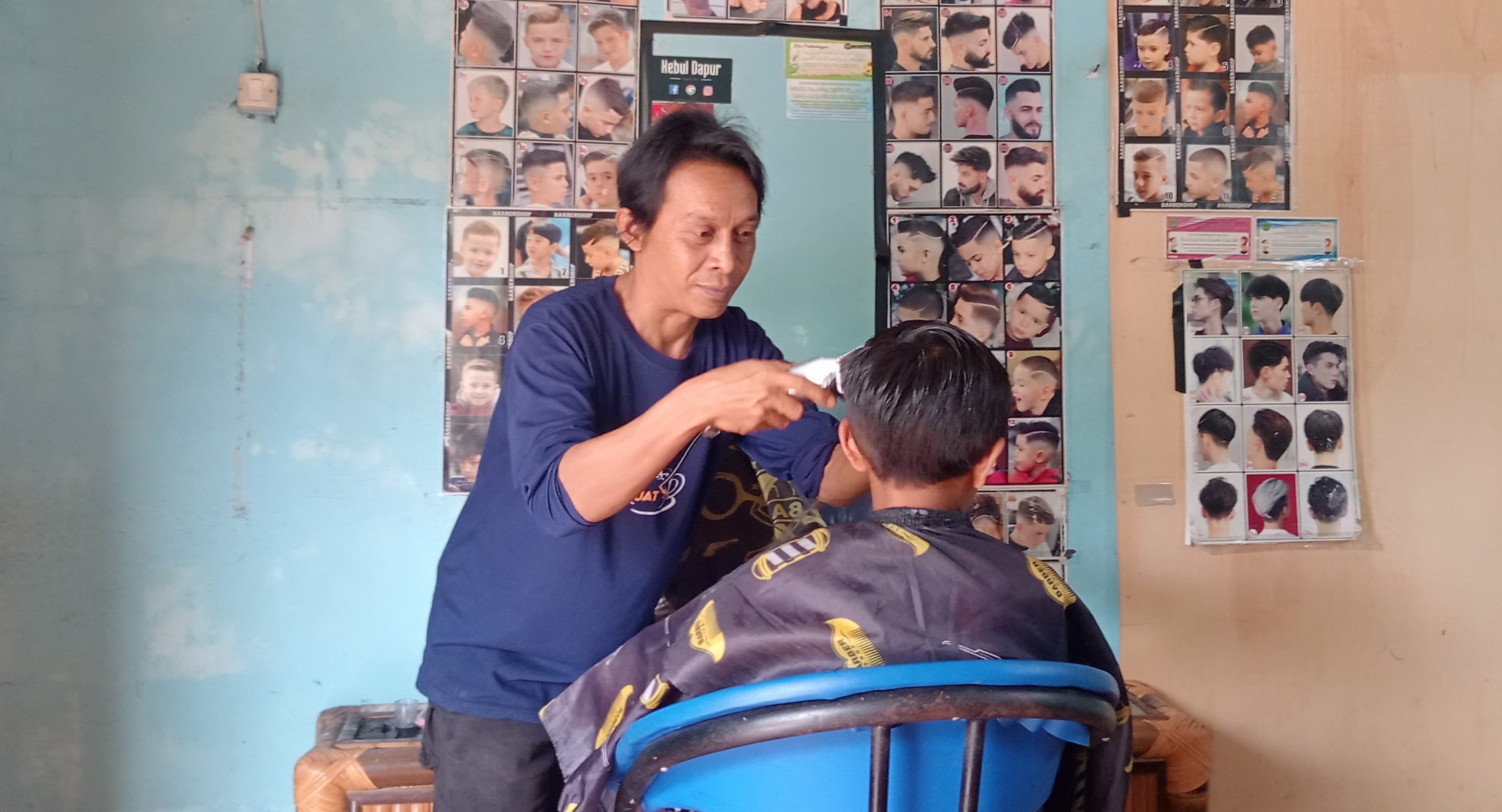 Mang Leke, Tukang Cukur Bakandago Nu Caritana Sok Ngabobodo