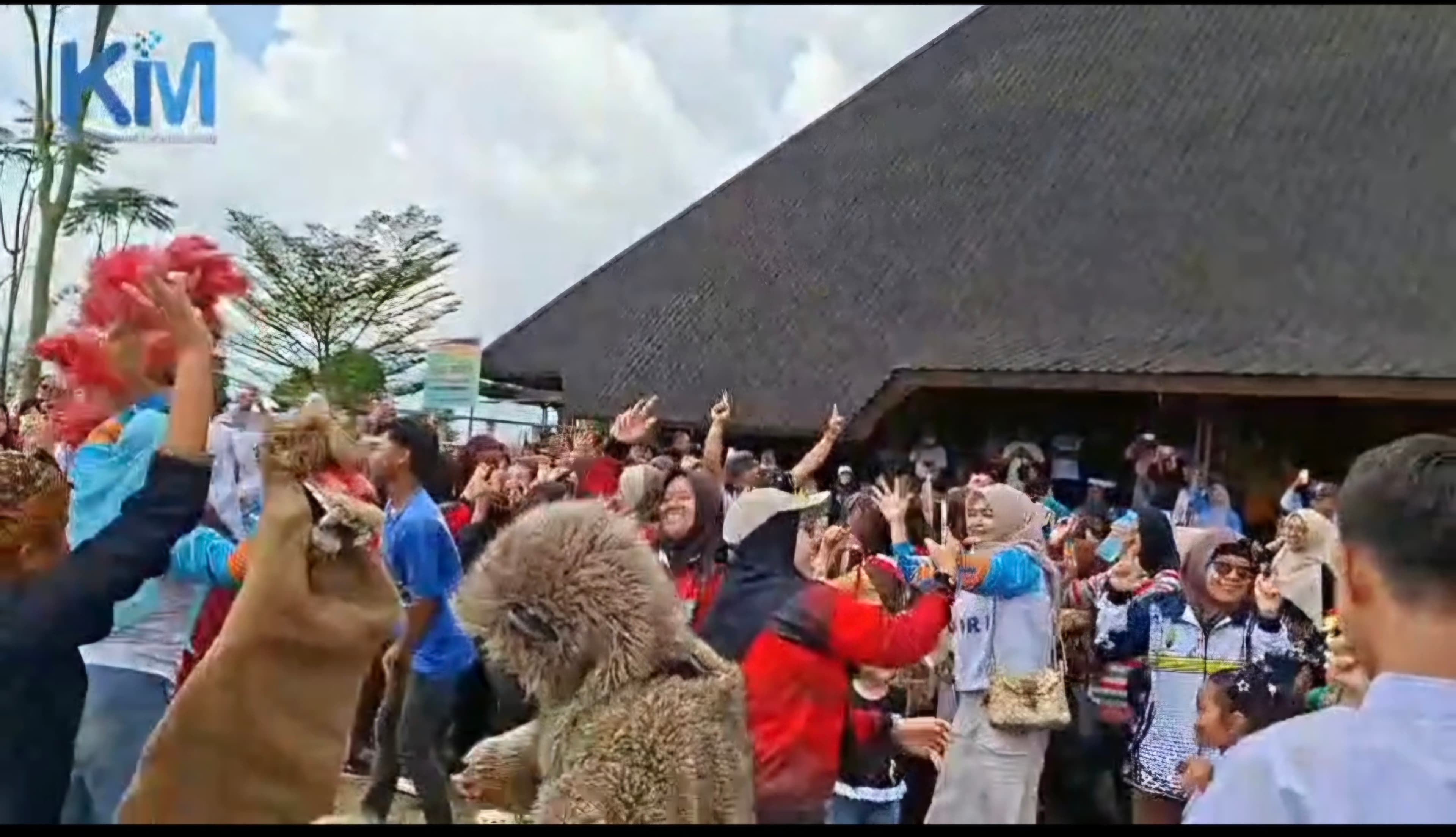 Kecamatan Pamulihan Turut Meriahkan Ekosistem Budaya Kasumedangan Vol. 25 di Geotheater Rancakalong 