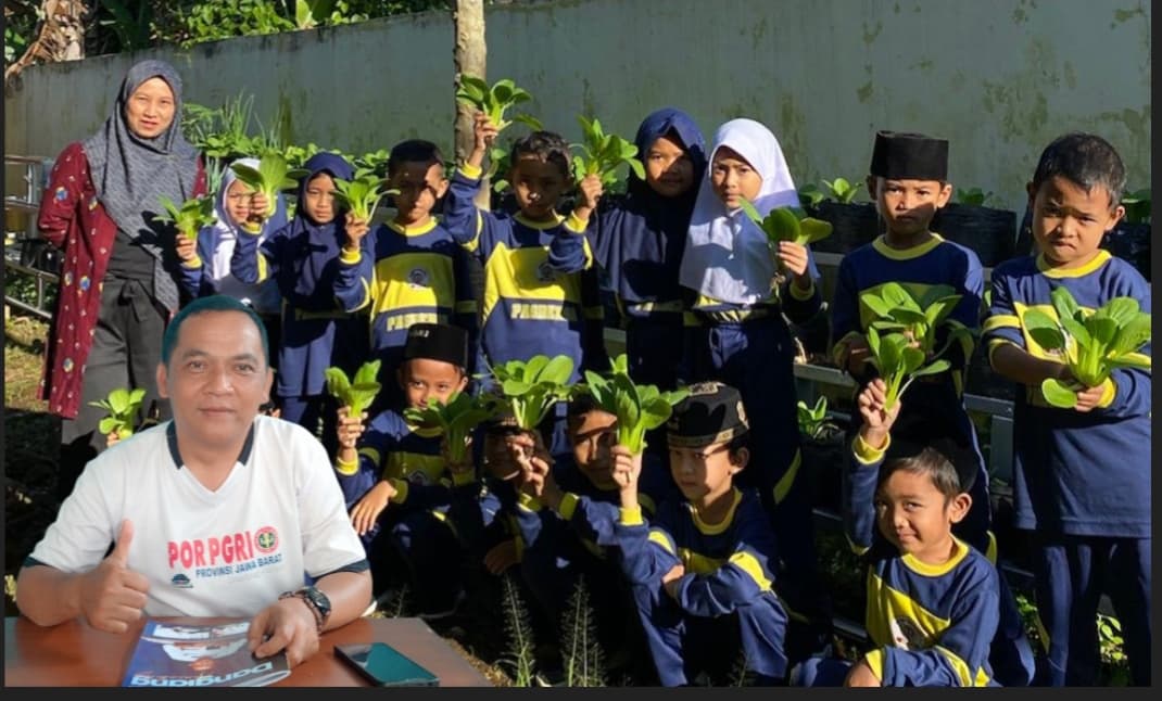 Sekolah Mandiri dari Halaman Sendiri Inovasi Ketahanan Pangan SDN Pasirbenteng 1