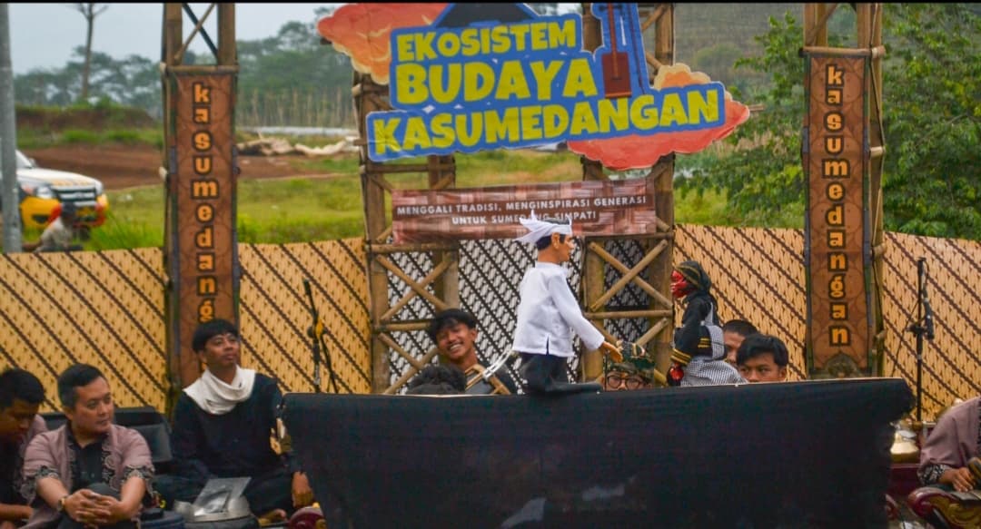 Ekosistem Budaya Kasumedangan Semarakkan Ramadan di Geotheater Rancakalong 