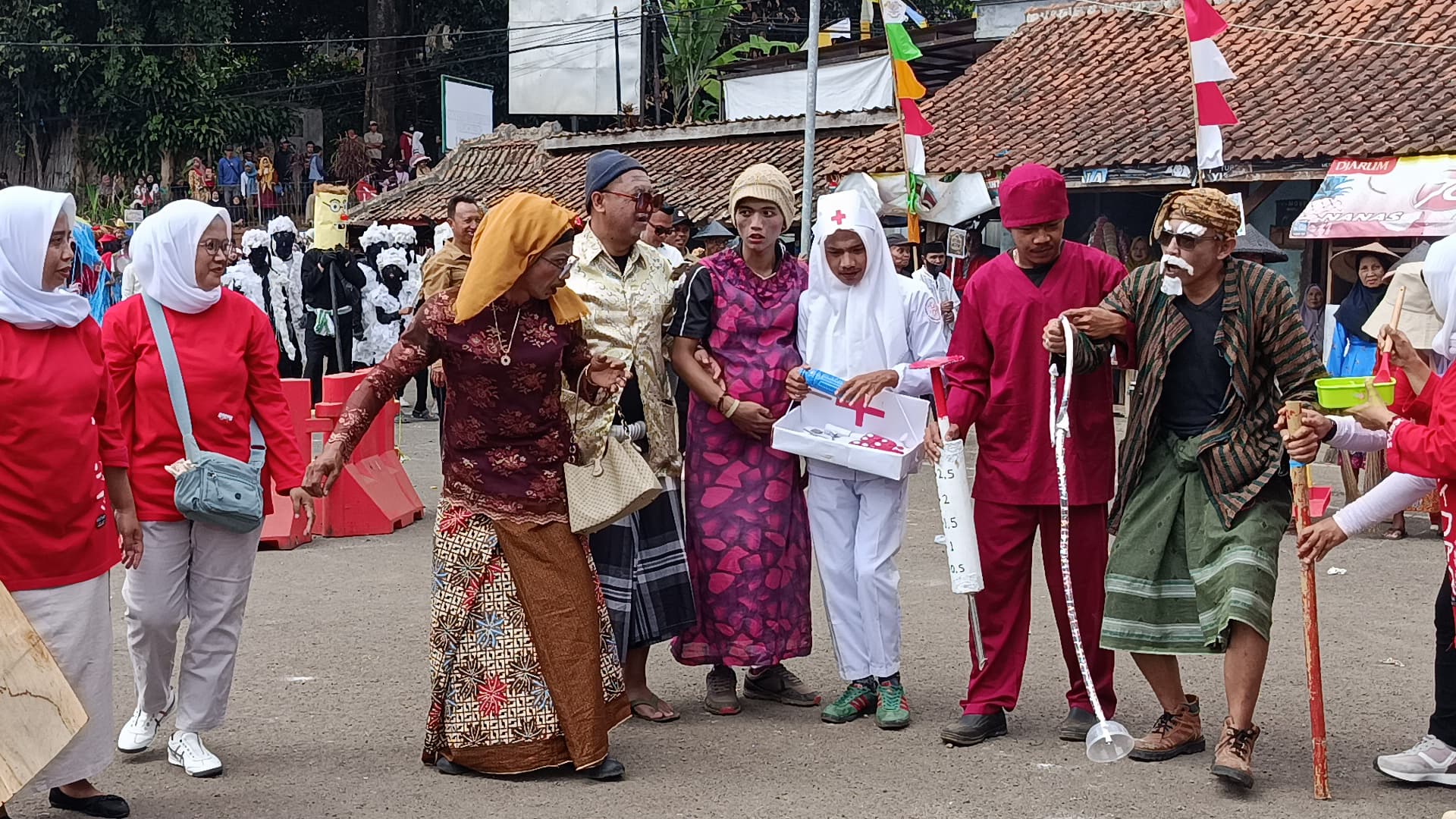 Pawai pembangunan se-RW Desa Rancakalong Tahun 2026