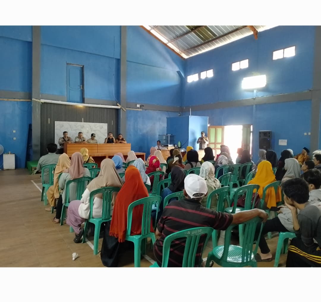 Penyaluran Bantuan Pangan untuk 100 KK